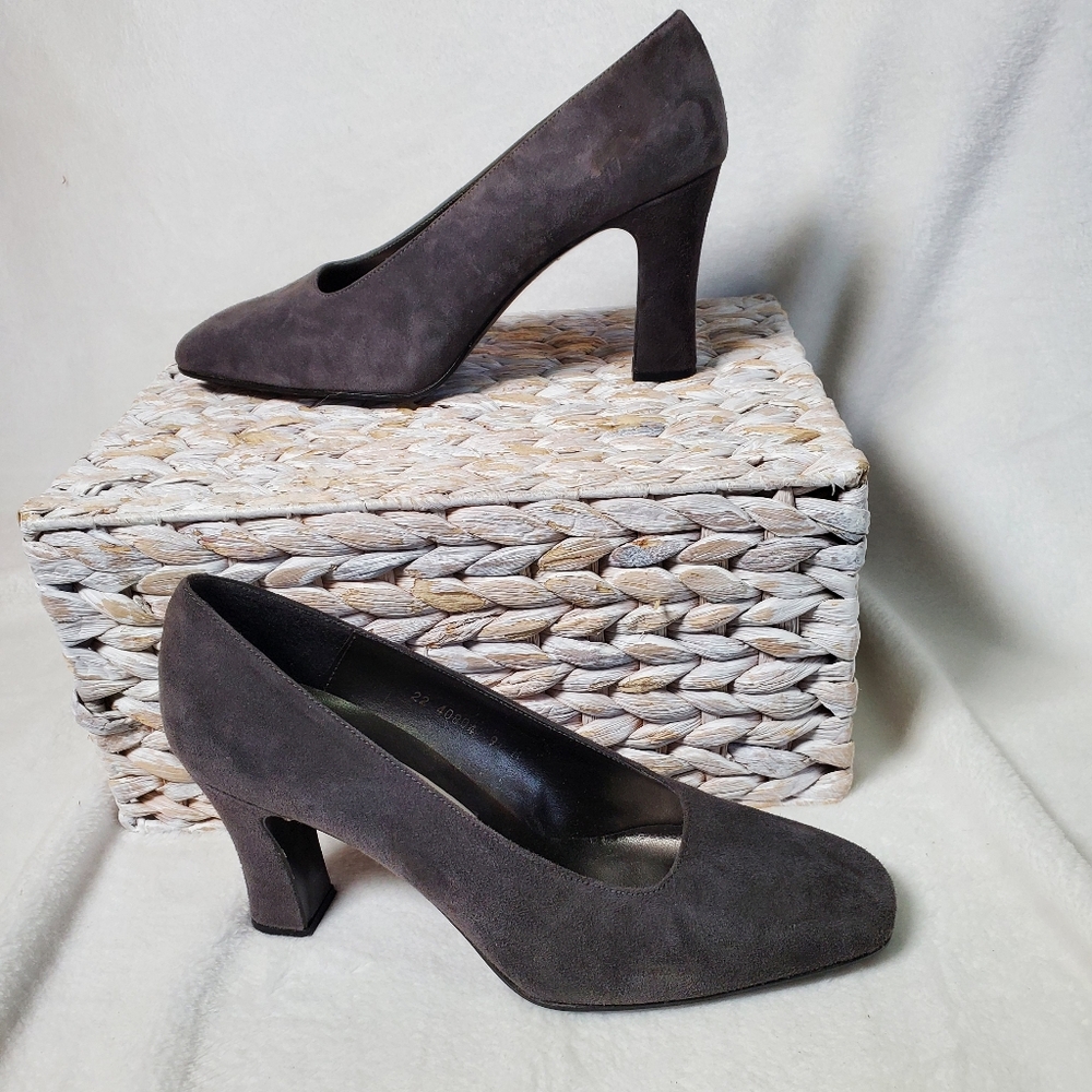 Valerie Stevens Block Heeled Sqaure Toe Pumps Career Angel Grey Suede Size 9 B